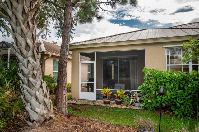 3751 NW Willow Creek Drive, Jensen Beach, FL 34957