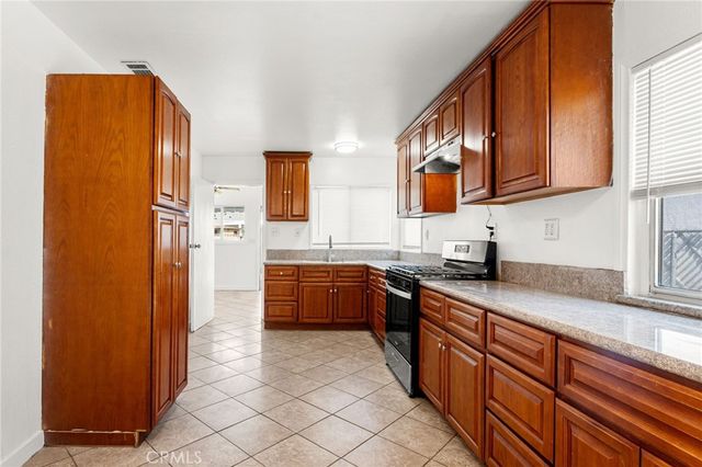 306 N Orange, Rialto, CA 92376