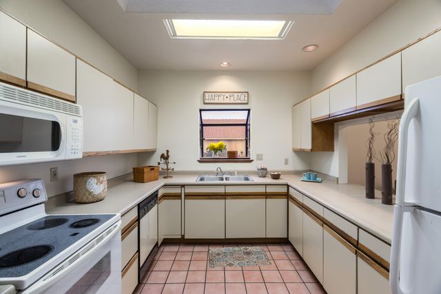 180 High Ridge Trail SE, Rio Rancho, NM 87124