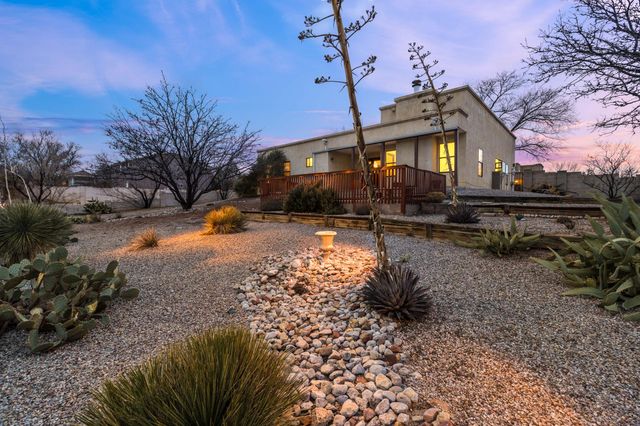 180 High Ridge Trail SE, Rio Rancho, NM 87124