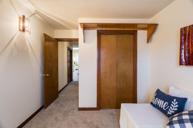 180 High Ridge Trail SE, Rio Rancho, NM 87124