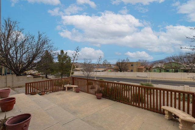 180 High Ridge Trail SE, Rio Rancho, NM 87124