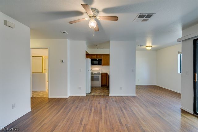 2220 Pine Breeze Lane 103, Las Vegas, NV 89119