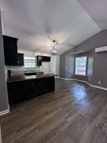 112 Bavaria Rd, Hohenwald, TN 38462