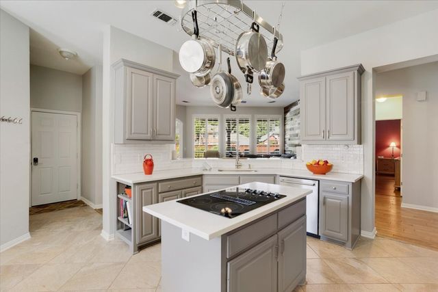 507 Hunters Creek Court, Allen, TX 75013