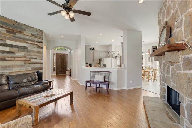 507 Hunters Creek Court, Allen, TX 75013