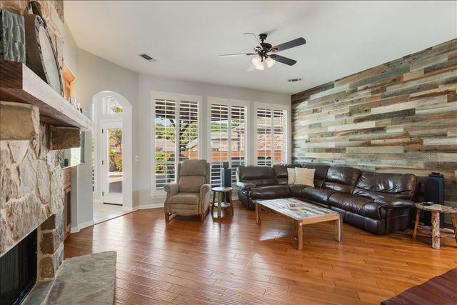 507 Hunters Creek Court, Allen, TX 75013