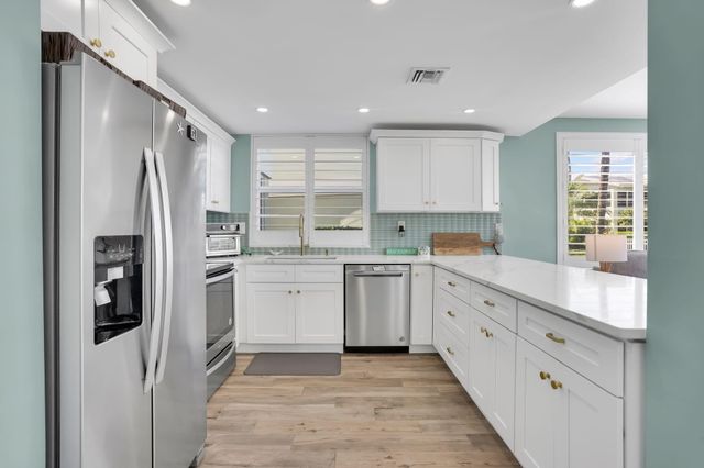 320 S OCEAN Boulevard LP, Delray Beach, FL 33483