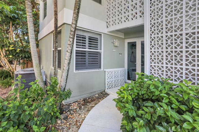 320 S OCEAN Boulevard LP, Delray Beach, FL 33483