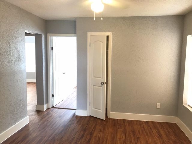 2711 Avenue K, Galveston, TX 77550