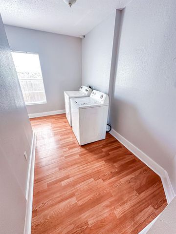 2711 Avenue K, Galveston, TX 77550