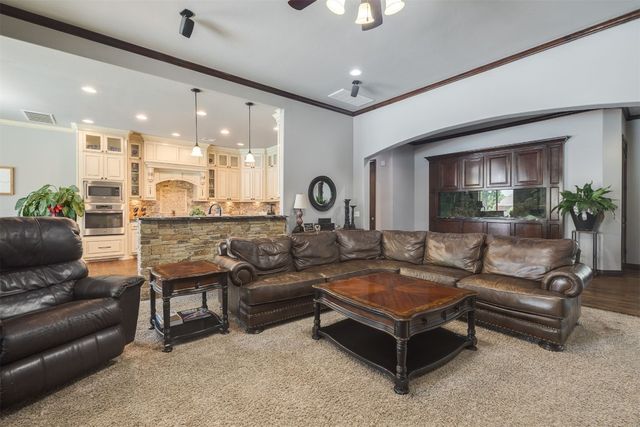 709 E Victoria Terrace, Mustang, OK 73064