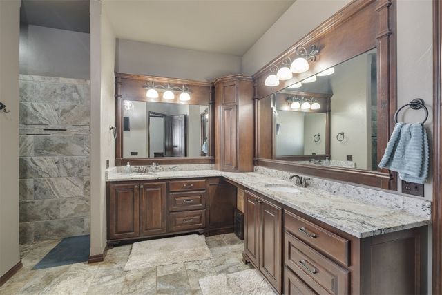 709 E Victoria Terrace, Mustang, OK 73064