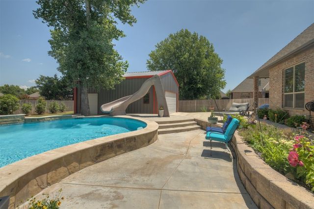 709 E Victoria Terrace, Mustang, OK 73064