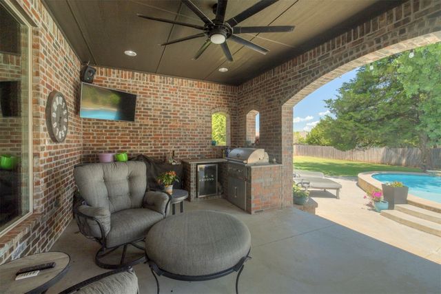 709 E Victoria Terrace, Mustang, OK 73064