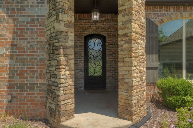 709 E Victoria Terrace, Mustang, OK 73064