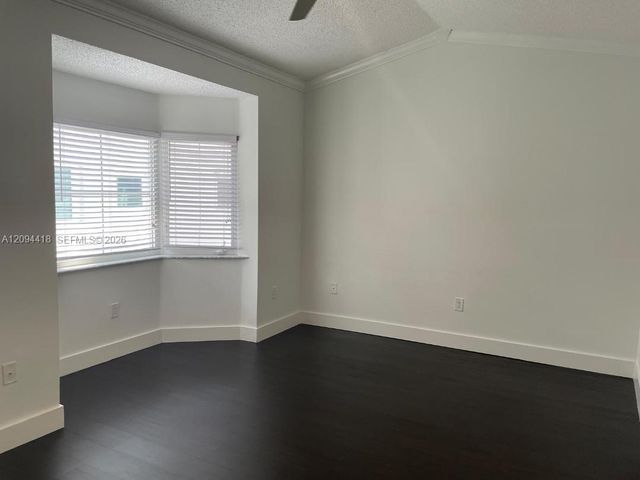 261 Navarre Avenue C-4, Coral Gables, FL 33134