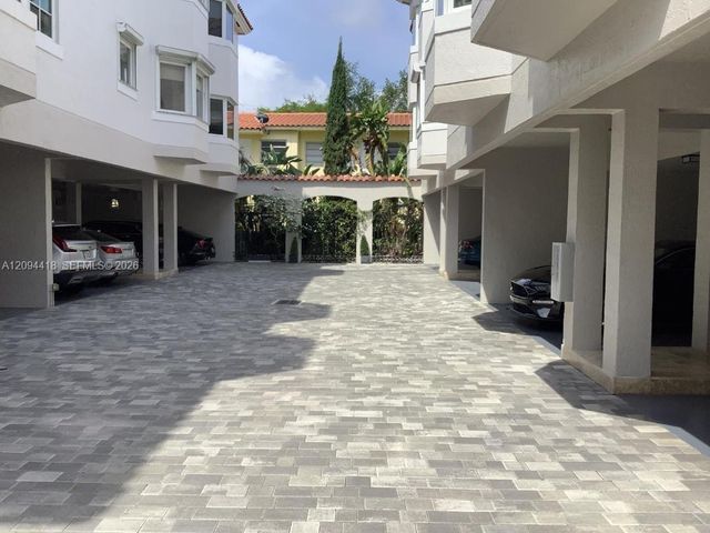 261 Navarre Avenue C-4, Coral Gables, FL 33134
