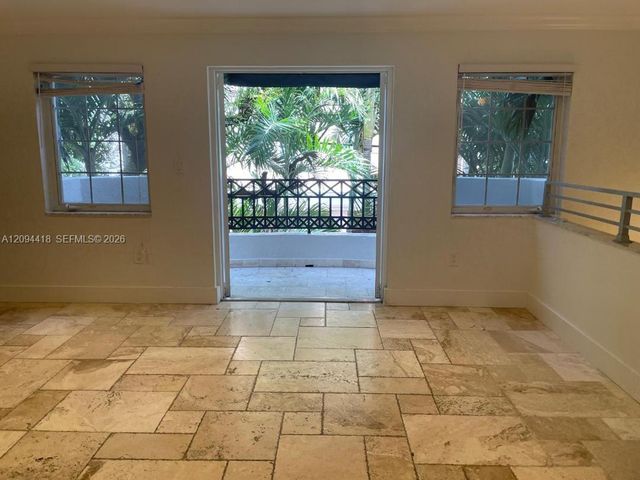 261 Navarre Avenue C-4, Coral Gables, FL 33134