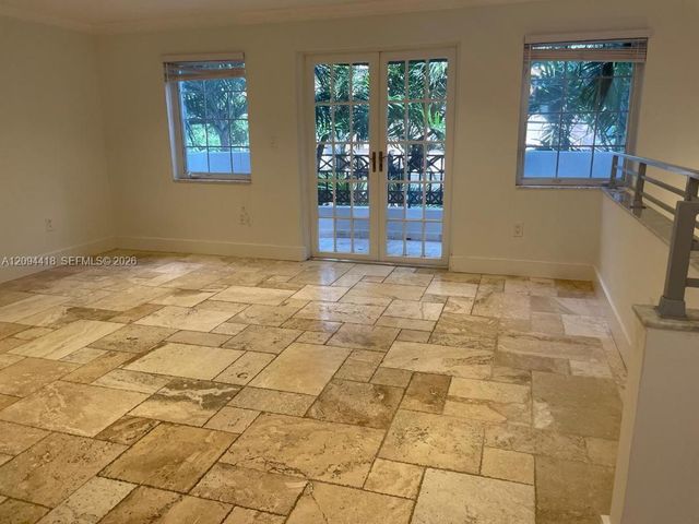261 Navarre Avenue C-4, Coral Gables, FL 33134