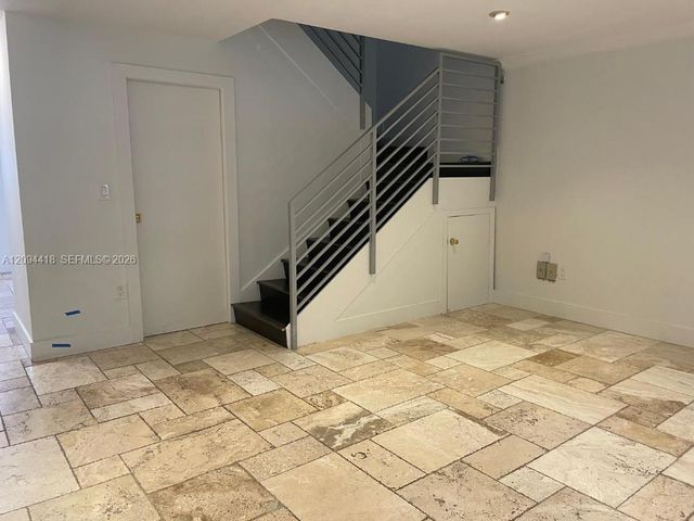 261 Navarre Avenue C-4, Coral Gables, FL 33134