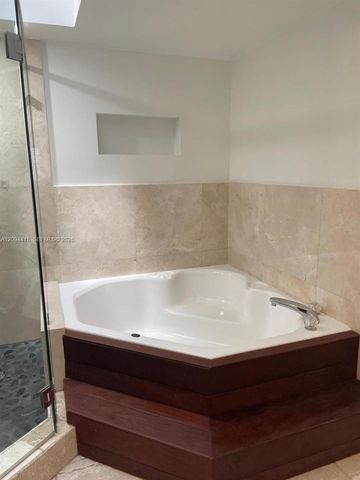261 Navarre Avenue C-4, Coral Gables, FL 33134