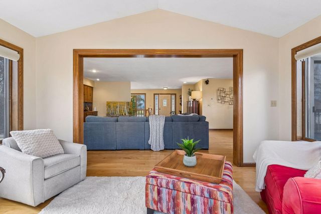 1638 Celia Road, Mendota Heights, MN 55118