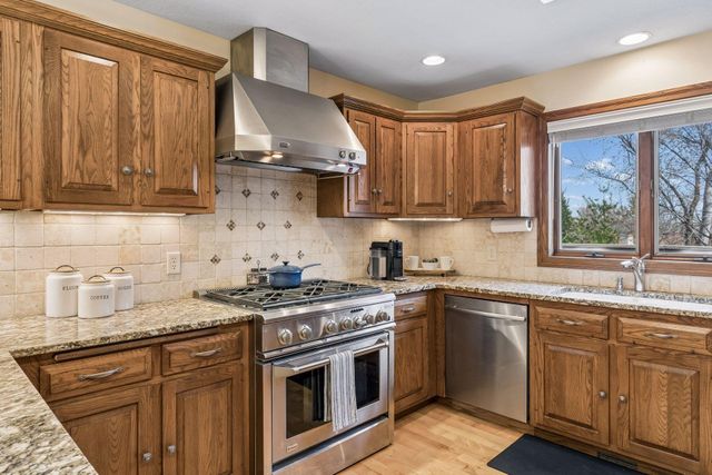 1638 Celia Road, Mendota Heights, MN 55118