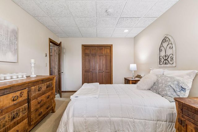 1638 Celia Road, Mendota Heights, MN 55118