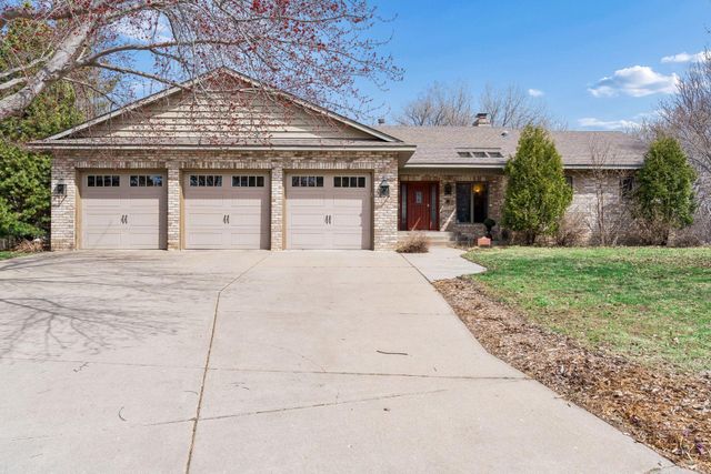 1638 Celia Road, Mendota Heights, MN 55118