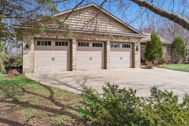 1638 Celia Road, Mendota Heights, MN 55118