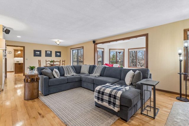 1638 Celia Road, Mendota Heights, MN 55118