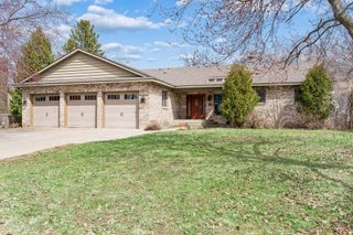 1638 Celia Road, Mendota Heights, MN 55118