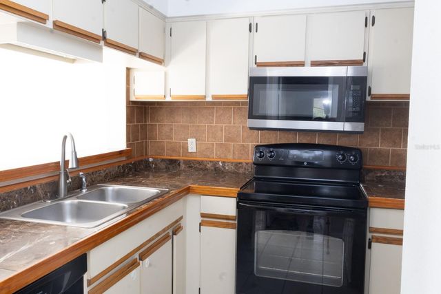 3160 S SEMORAN BOULEVARD 905, Orlando, FL 32822