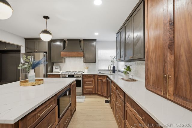 18015 E 95th Street North, Owasso, OK 74055