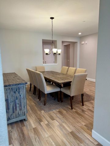 962 Orange Blossom Ave, Manteca, CA 95337