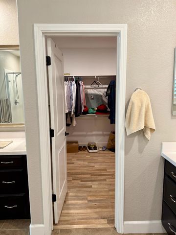 962 Orange Blossom Ave, Manteca, CA 95337