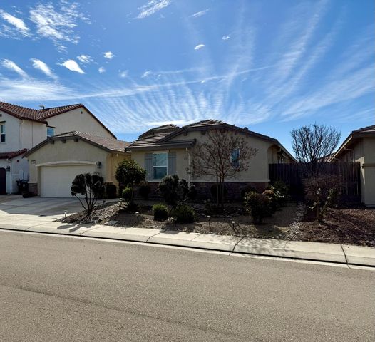 962 Orange Blossom Ave, Manteca, CA 95337