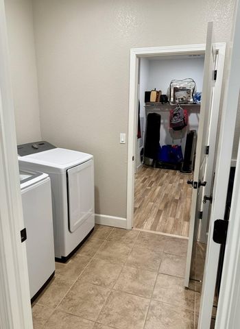 962 Orange Blossom Ave, Manteca, CA 95337