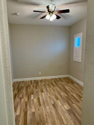 962 Orange Blossom Ave, Manteca, CA 95337