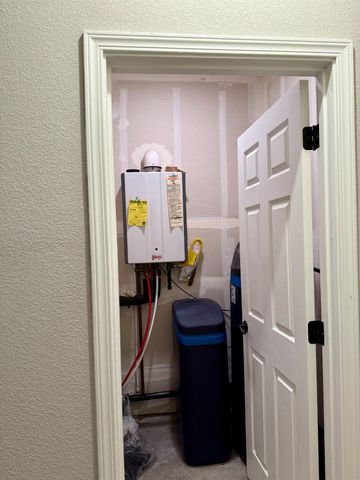 962 Orange Blossom Ave, Manteca, CA 95337