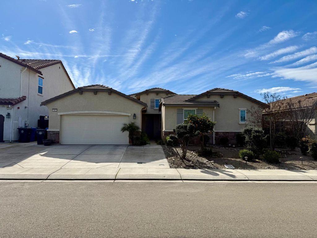 962 Orange Blossom Ave, Manteca, CA 95337