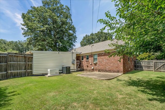 5303 EDENSHIRE AVE, Memphis, TN 38117