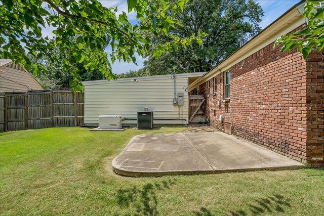5303 EDENSHIRE AVE, Memphis, TN 38117