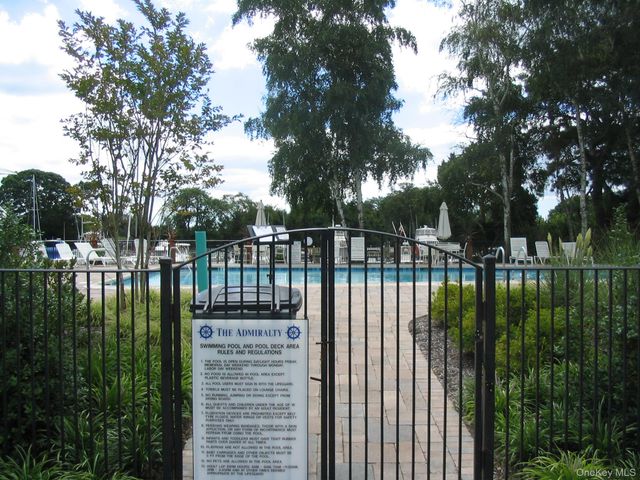 31 Admirals Drive E, Bay Shore, NY 11706