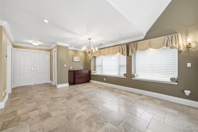 31 Admirals Drive E, Bay Shore, NY 11706