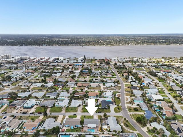 915 Princeton Avenue, Ormond Beach, FL 32176