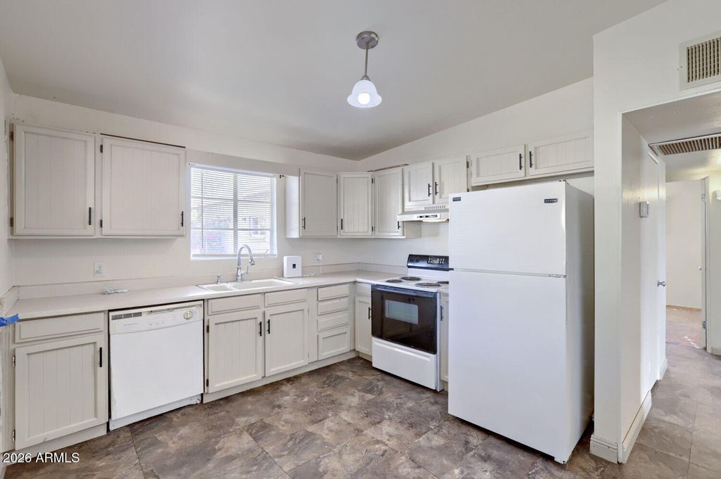1212 E WINTER Drive, Phoenix, AZ 85020 — photo 4