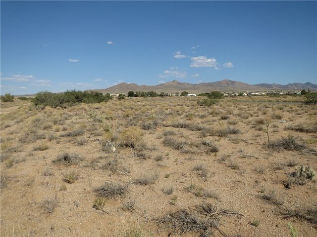 7369 N Skull Avenue, Kingman, AZ 86401