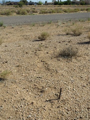 7369 N Skull Avenue, Kingman, AZ 86401